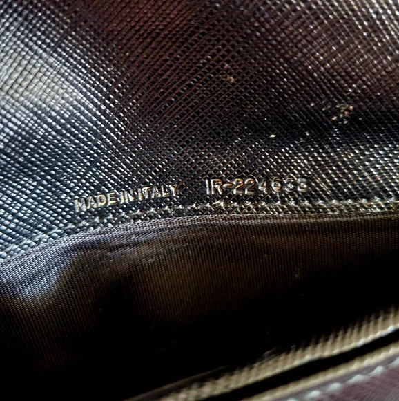 ❤️🔥Salvatore Ferragamo Gancini Continental Wallet❤️🔥 - Picture 10 of 12